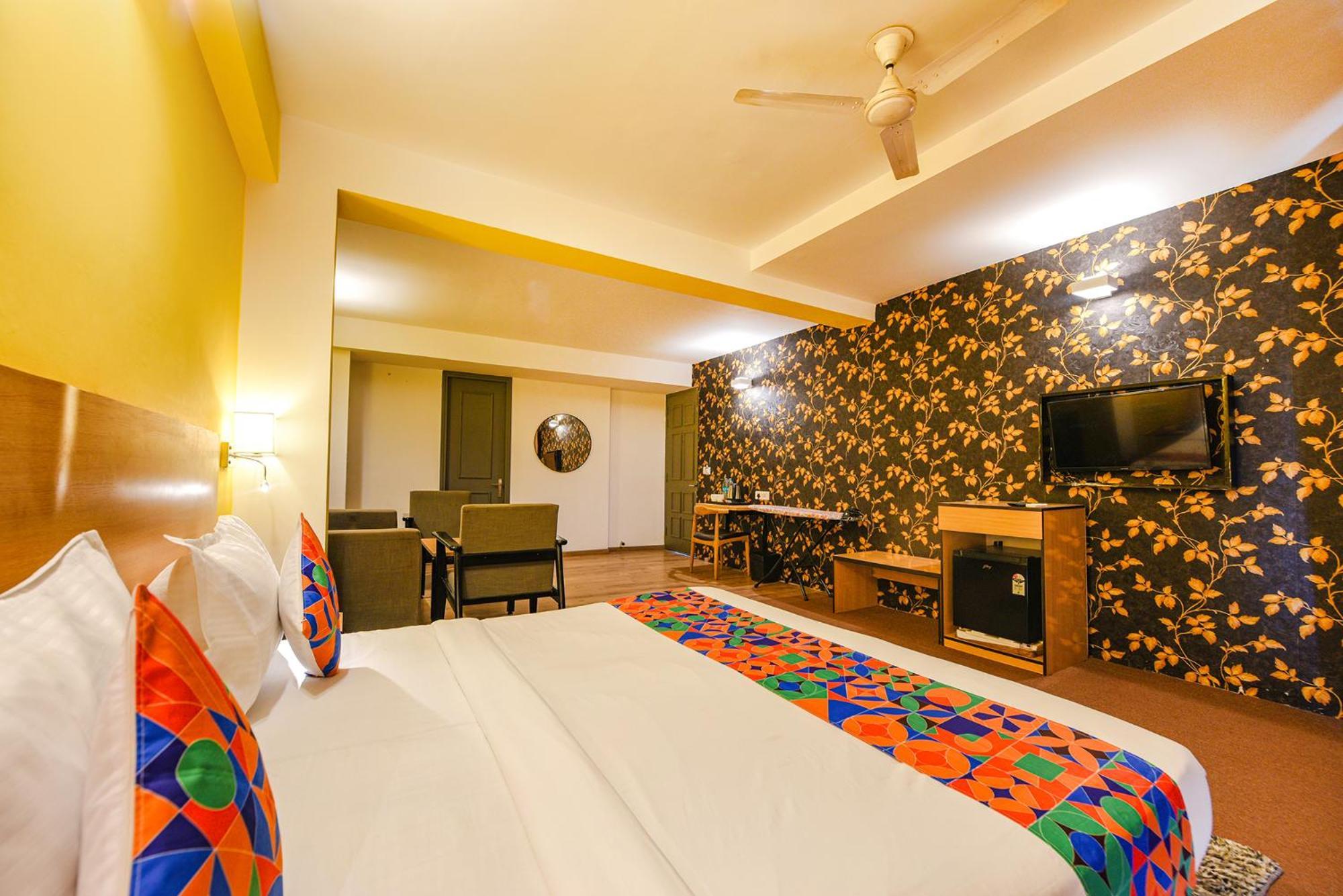 Fabhotel Old Meple Leaf Ґурґаон Екстер'єр фото