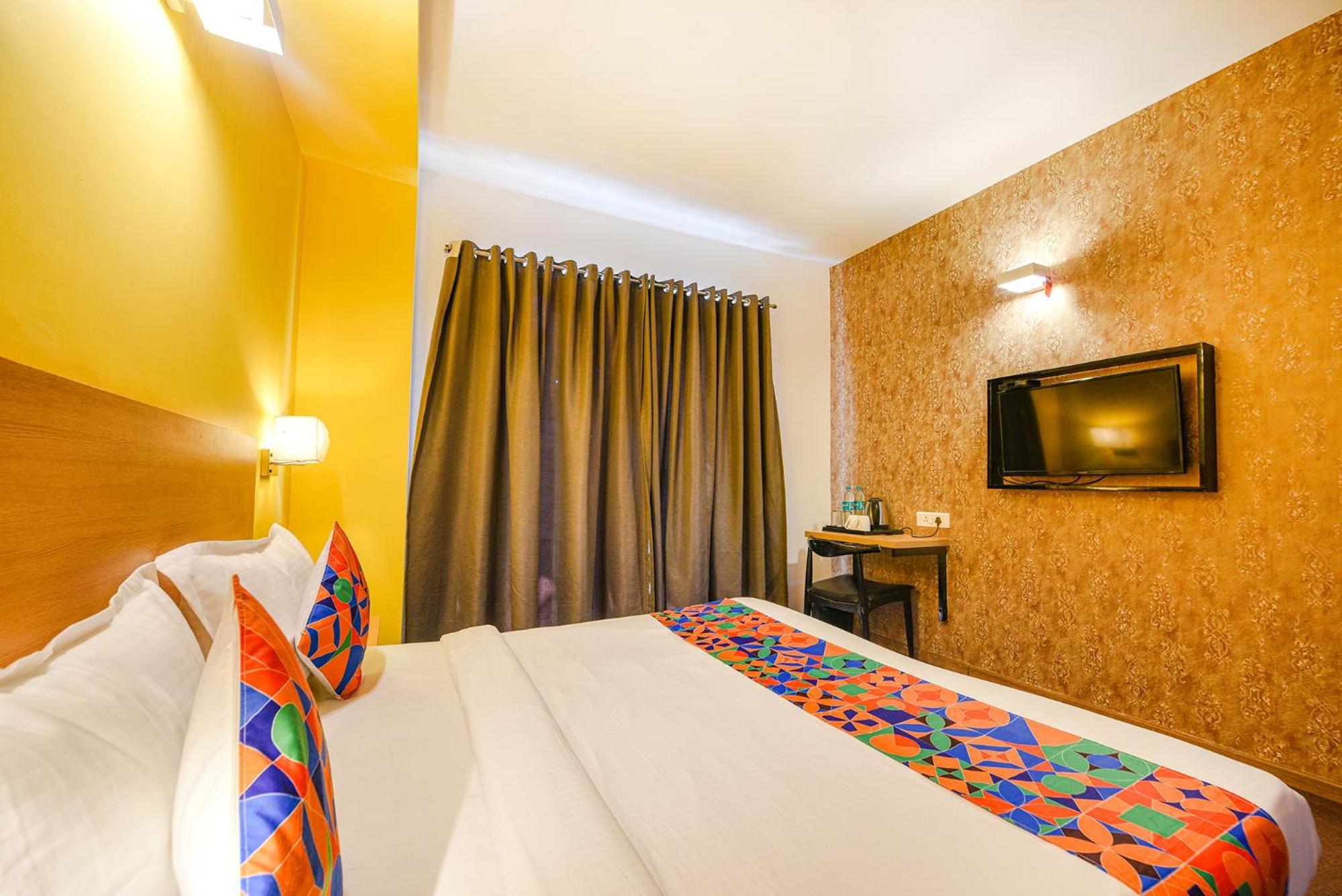 Fabhotel Old Meple Leaf Ґурґаон Екстер'єр фото